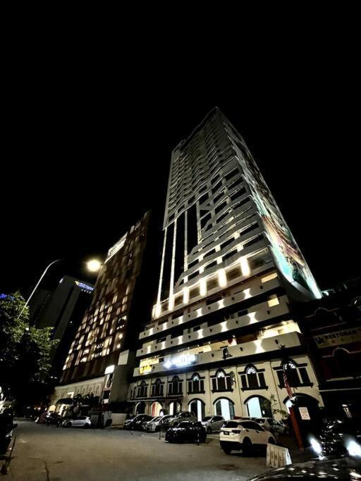 #16 M101 Dang Wangi Klcc View Pool By Livin Apartment Куала Лумпур Екстериор снимка
