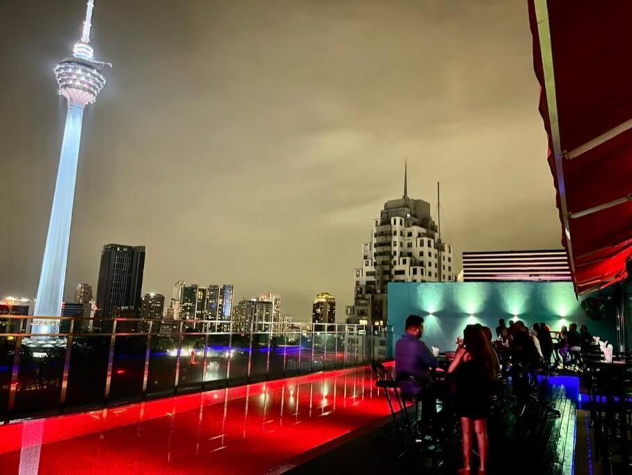 #16 M101 Dang Wangi Klcc View Pool By Livin Apartment Куала Лумпур Екстериор снимка